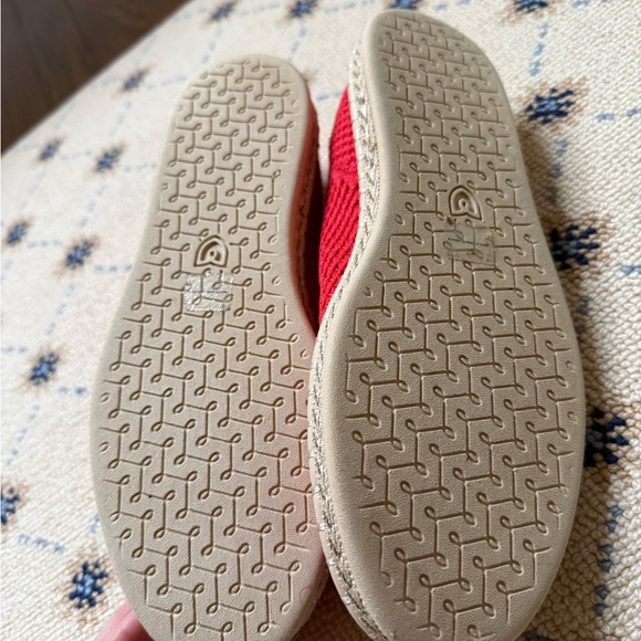 Rothy's “the espadrille” Red Mary Jane Flats NWOT - Picture 2 of 3